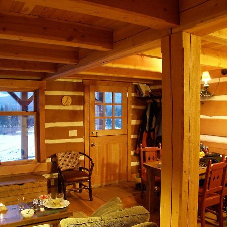 Nipika Mountain Resort เรเดียมฮอตสปริงส์ ภายนอก รูปภาพ
