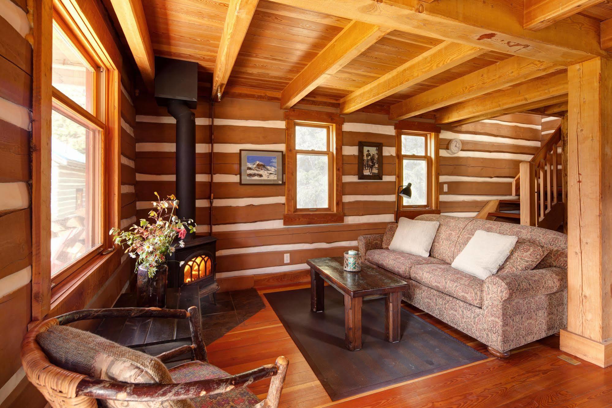 Nipika Mountain Resort เรเดียมฮอตสปริงส์ ภายนอก รูปภาพ